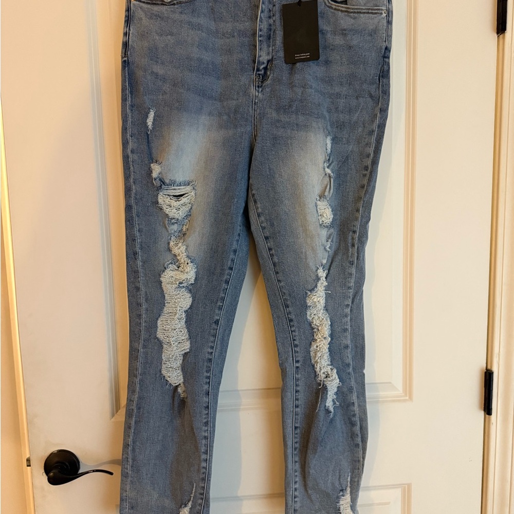 Risen Distressed Skinny Jeans size 1XL NWT!